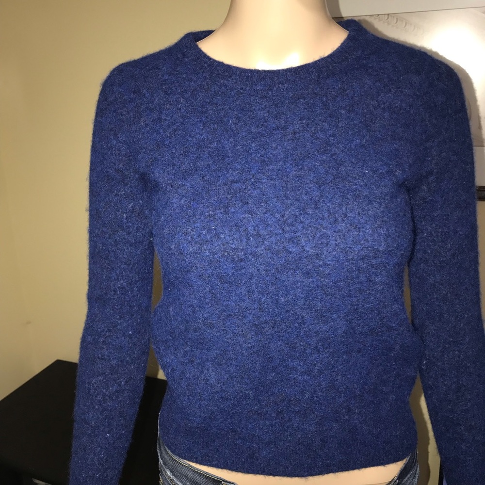 Banana Republic crew neck wool blend sweater